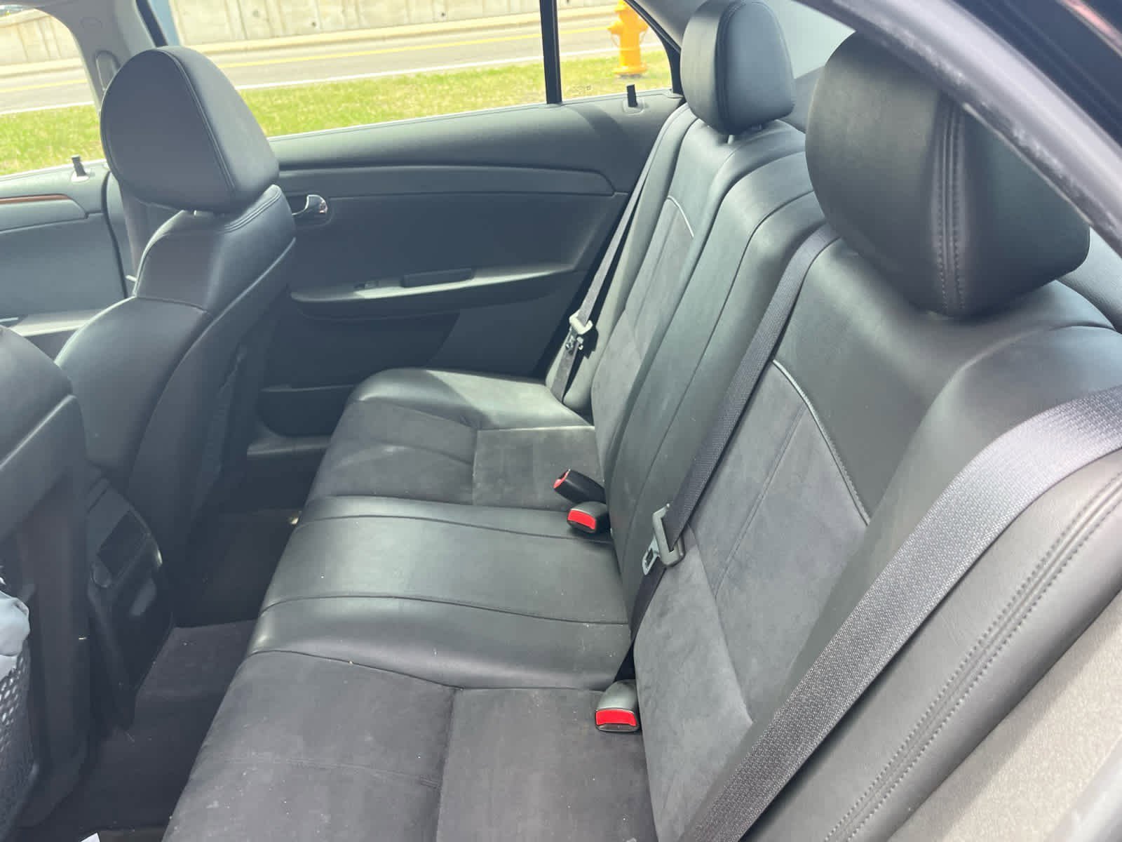 Used 2010 Black Granite Metallic Chevrolet LT w/2LT image 9