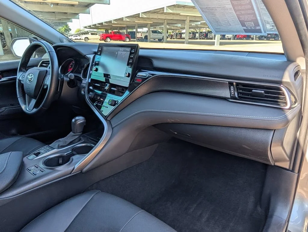 Used 2022 Silver Toyota XSE V6 image 25