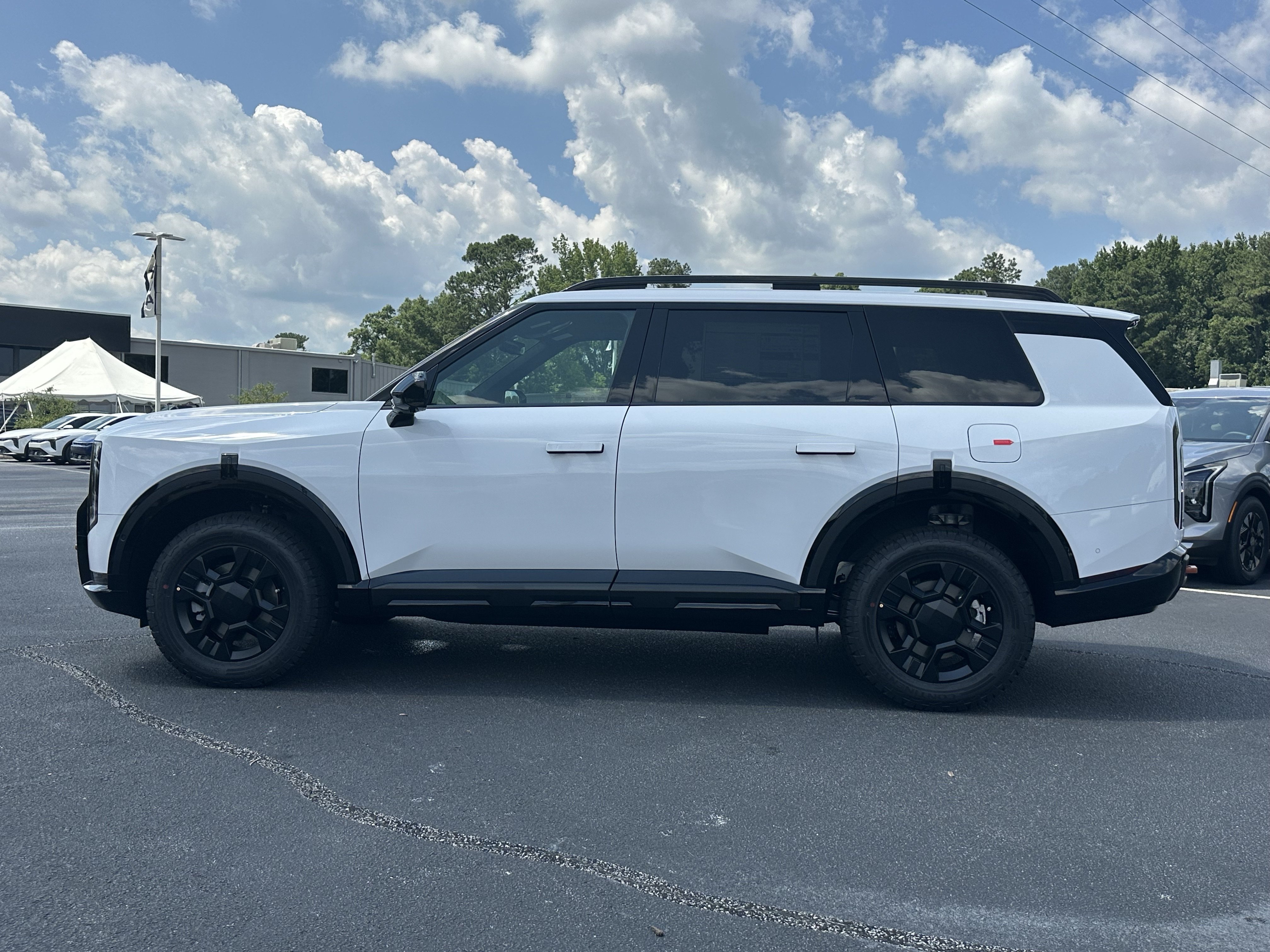 New 2027 Glacial White Pearl Kia X-Pro SX Prestige image 5