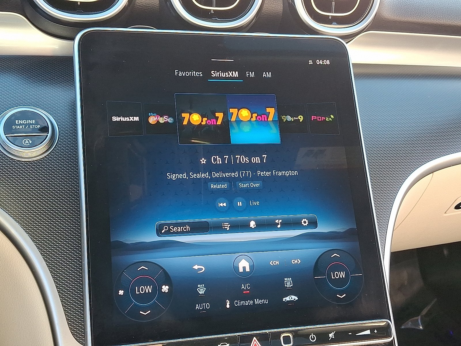 2025 Mercedes-Benz C-Class Sedan C 300 - Photo 16