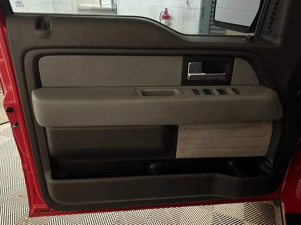 Used 2013 Red Ford XLT image 15