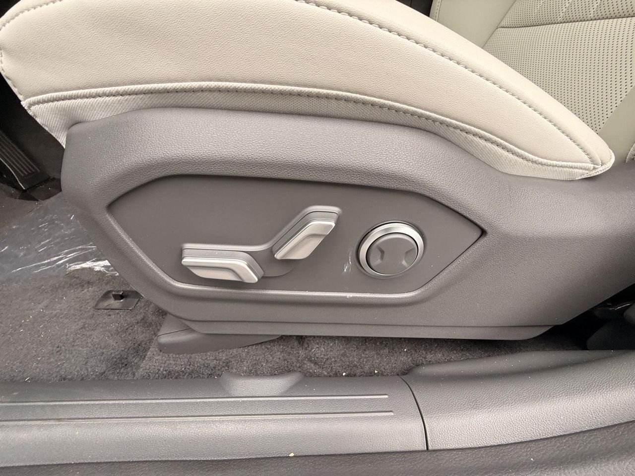New 2026 Serenity White Hyundai SEL AWD image 13