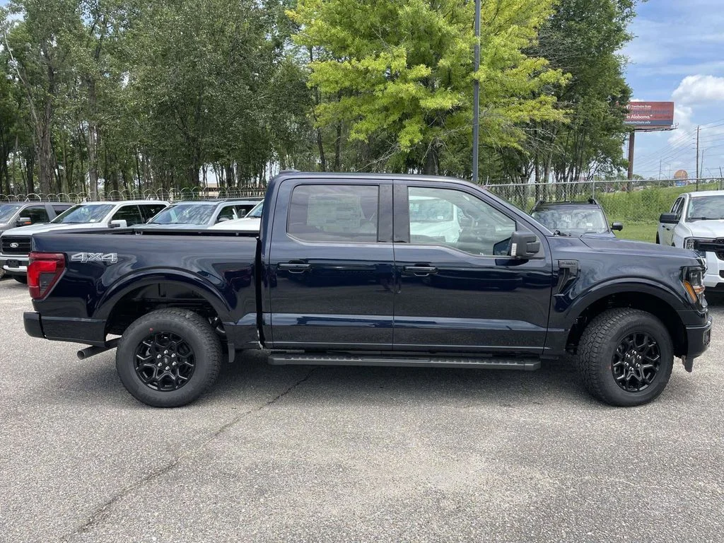 New 2026 Antimatter Blue Metallic Ford XLT image 2