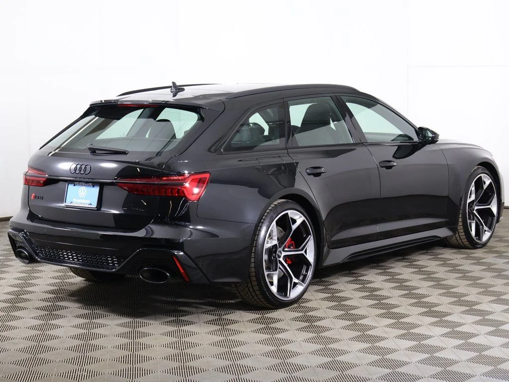 Used 2025 Mythos Black Metallic Audi 4.0T image 12