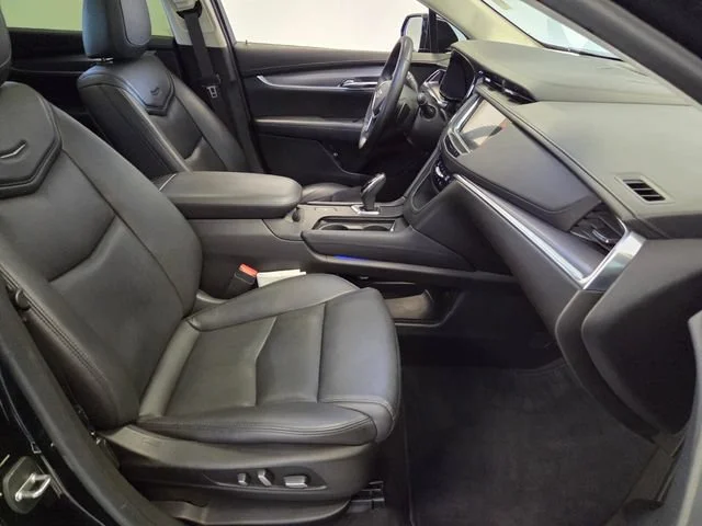Used 2019 STELLAR BLACK METALLIC Cadillac Luxury FWD image 17