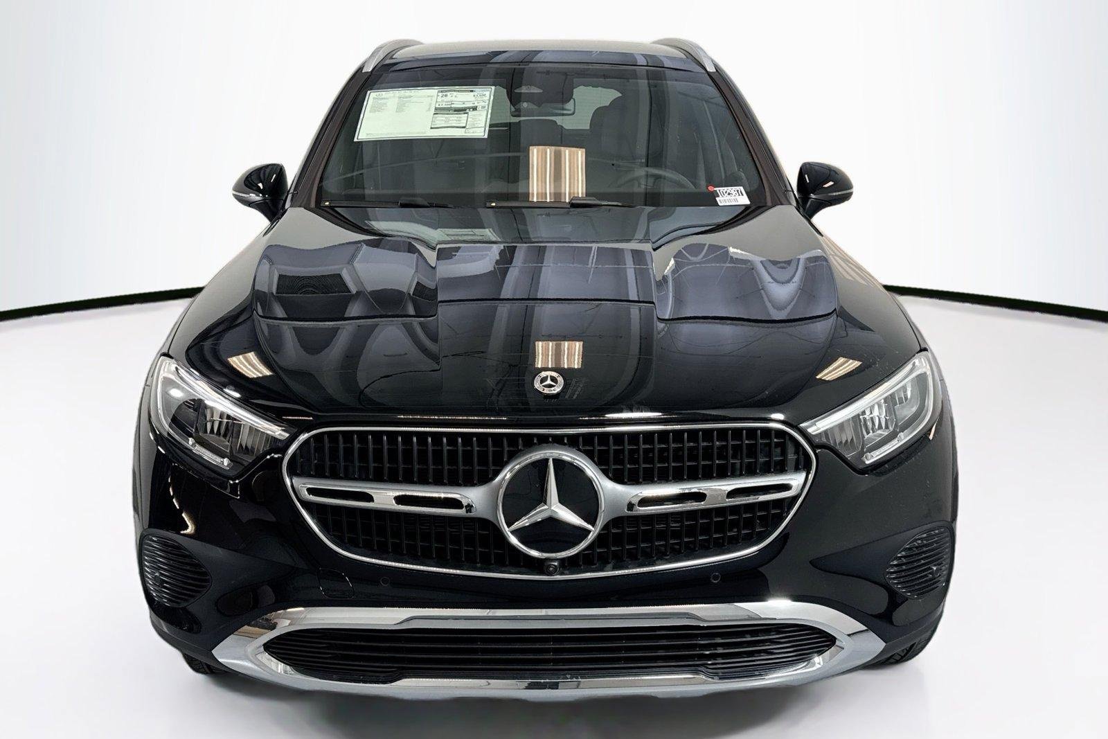 New 2026 Black Mercedes-Benz GLC 300 image 2