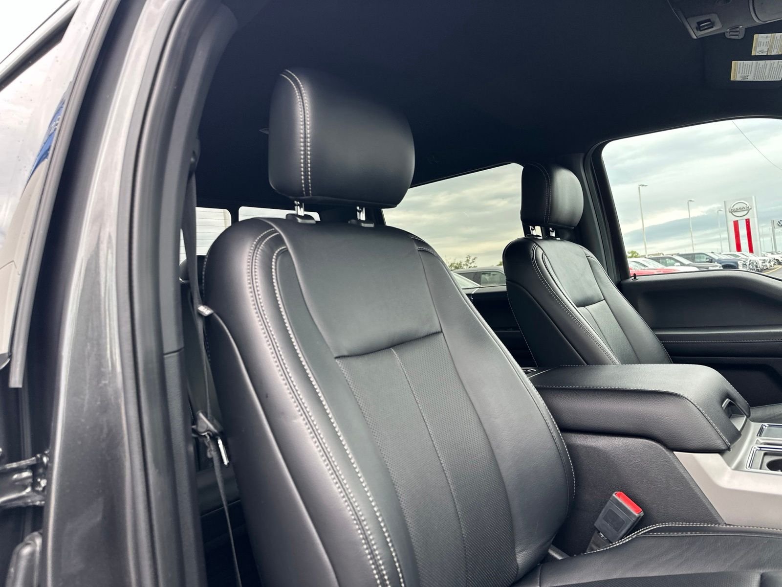 Used 2019 Gray Ford Lariat image 41