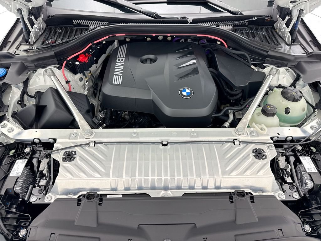 New 2026 Alpine White BMW 30 xDrive image 28