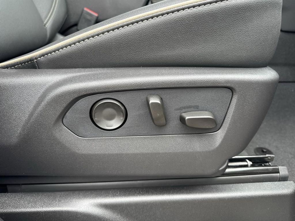 2026 Chevrolet Suburban Premier - Photo 35