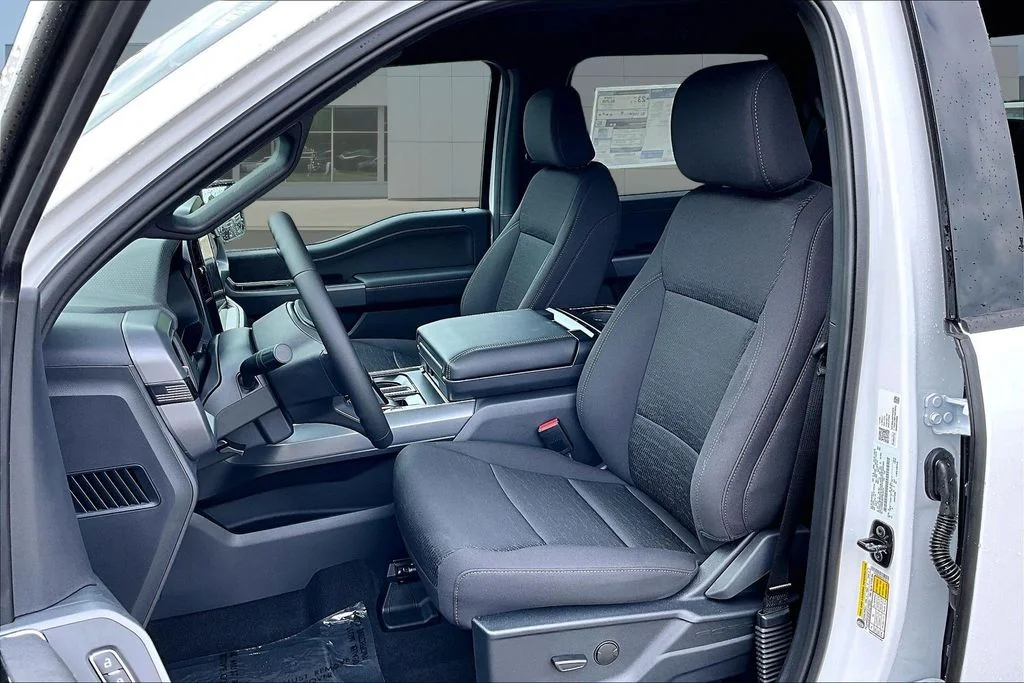 New 2026 White Ford XLT image 27
