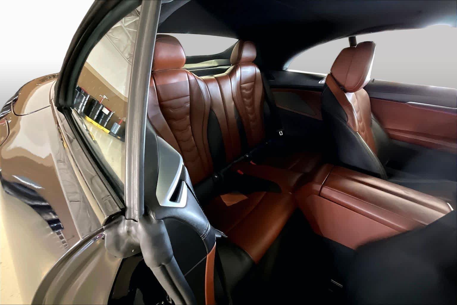 Used 2022 Carbon Black Metallic BMW M850i xDrive image 17