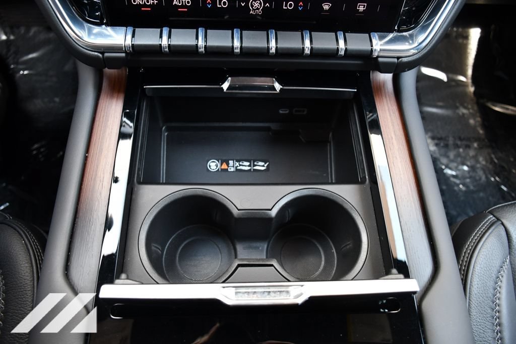 Used 2025 Sterling Metallic GMC Denali image 20