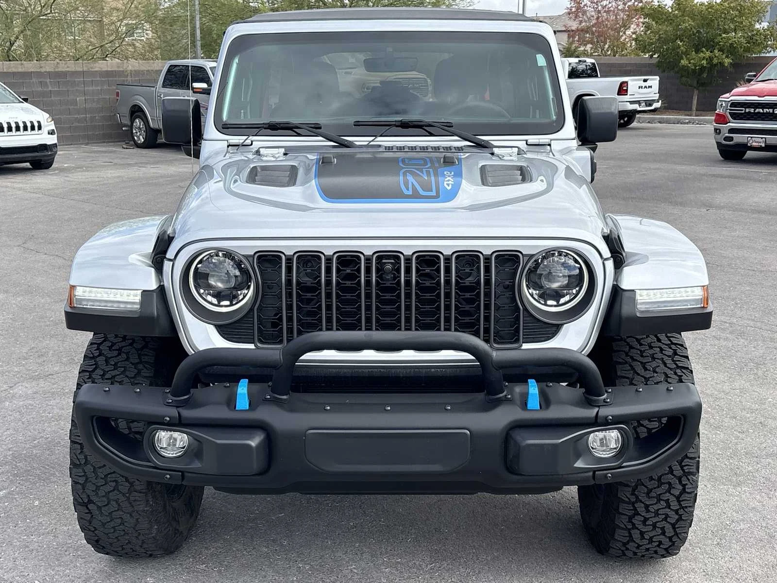 Used 2023 Silver Zynith Clearcoat Jeep Rubicon 20th Anniversary image 3