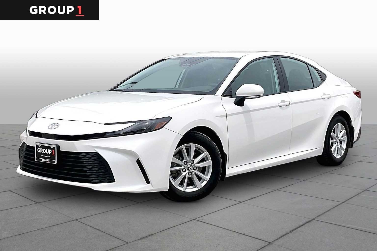 Used 2025 Ice Cap Toyota LE image 1