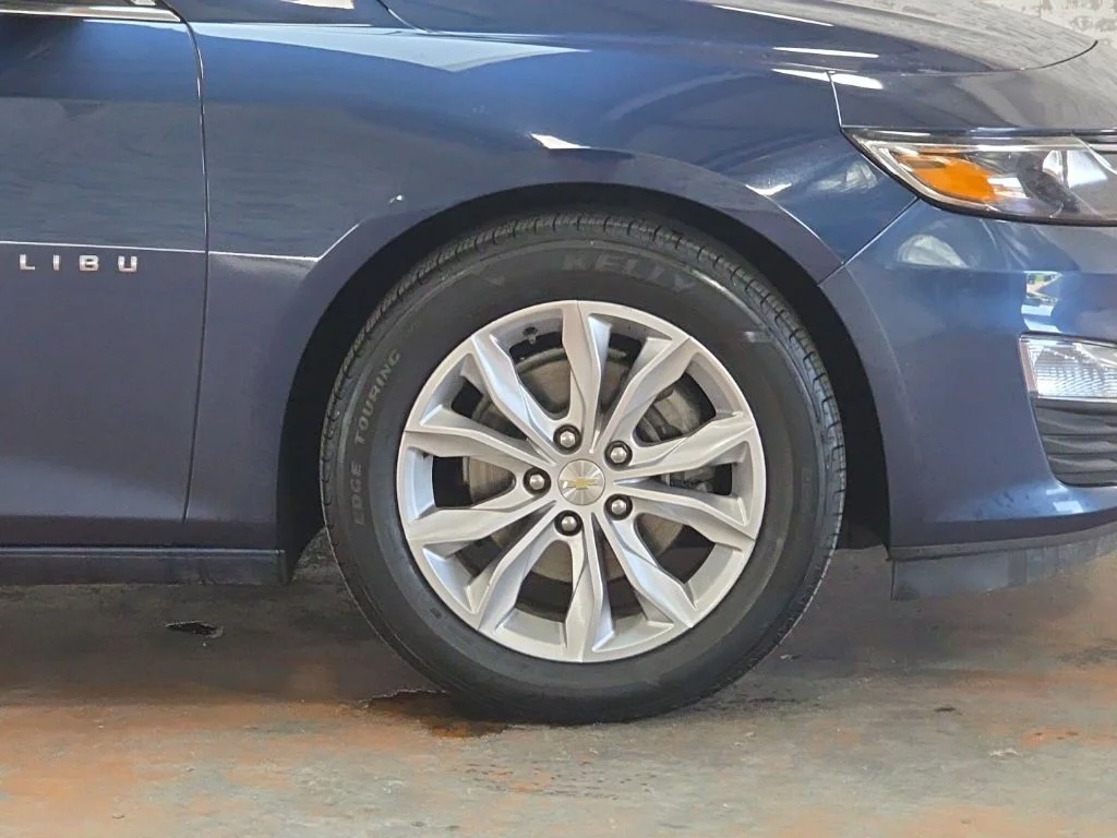 Used 2020 Blue Chevrolet LT image 7