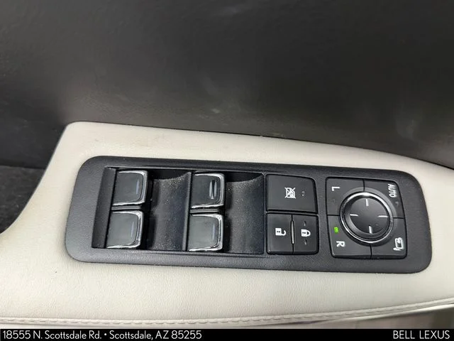 Used 2016 Silver Lexus 350 image 17