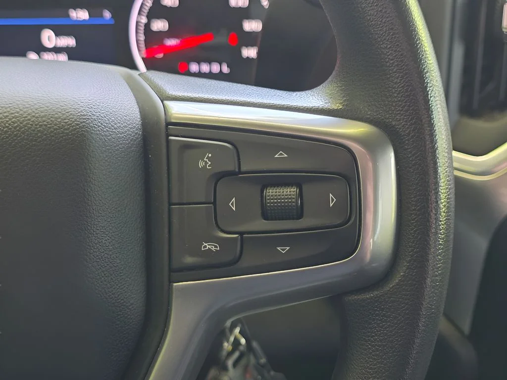 Used 2022 Summit White Chevrolet LT image 17