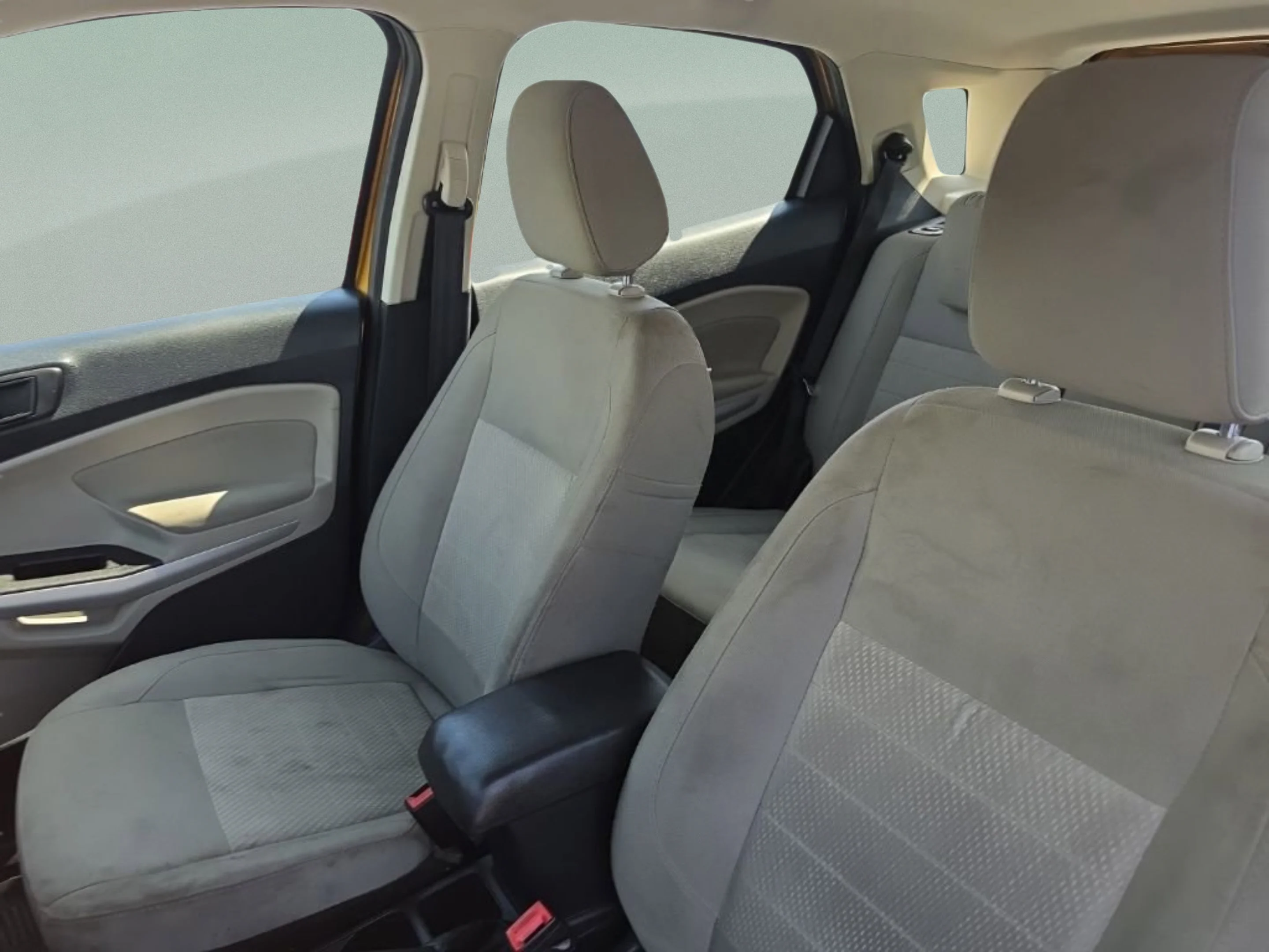 Used 2021 Yellow Ford S image 19