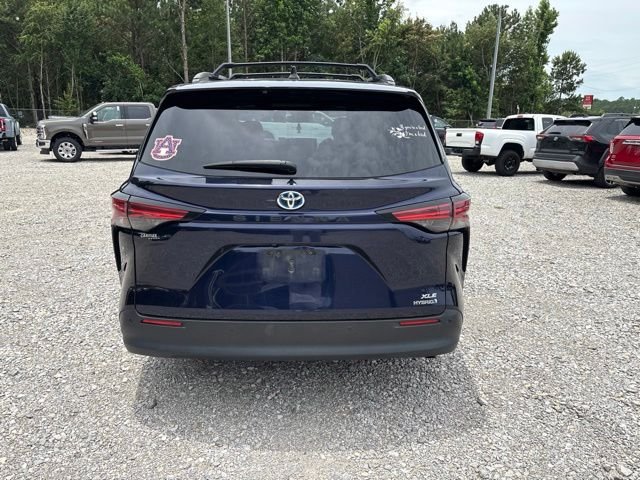 Used 2021  Toyota XLE image 6