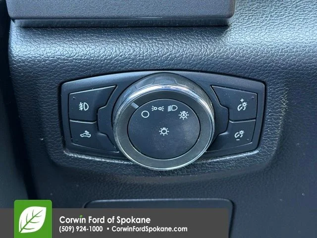 Used 2018 Shadow Black Ford XLT image 27