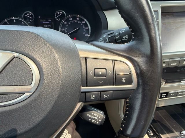 Used 2021 White Lexus 460 image 23