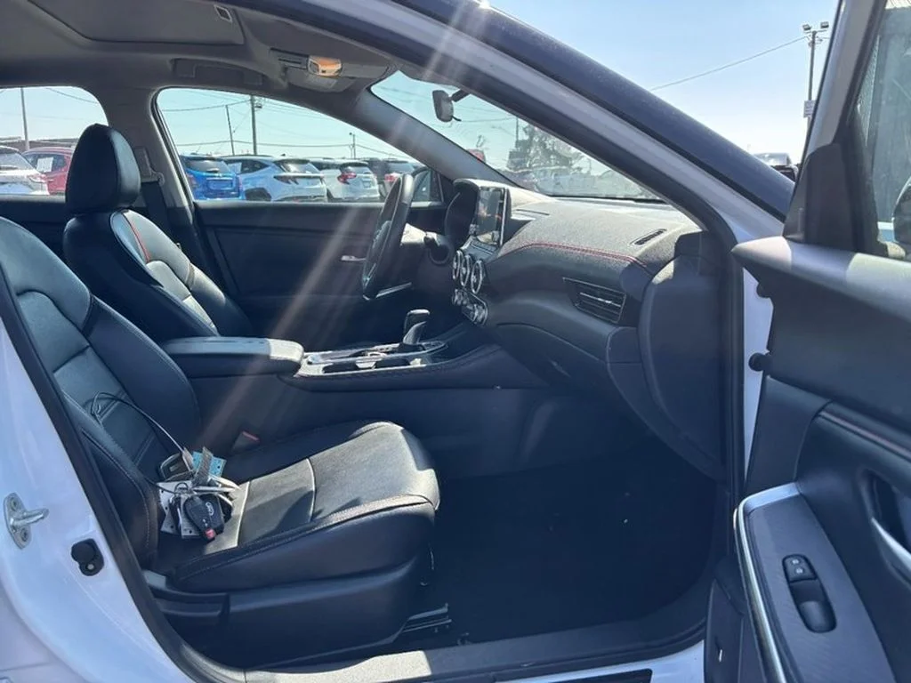 Used 2025  Nissan SR image 12
