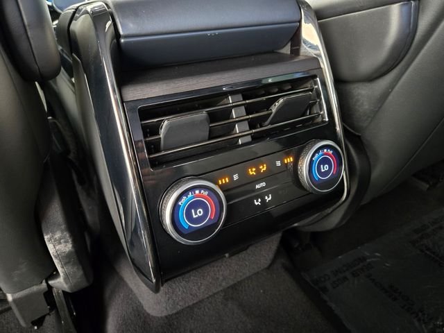 Used 2023 Gray Land Rover SE Dynamic image 13