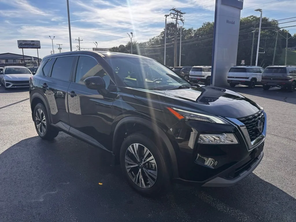 Used 2023 Black Nissan SV image 4