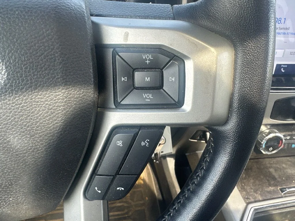 Used 2022 White Ford Lariat image 15