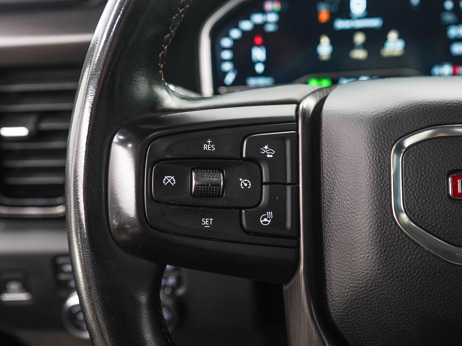 Used 2024 Titanium Rush Metallic GMC AT4 image 27