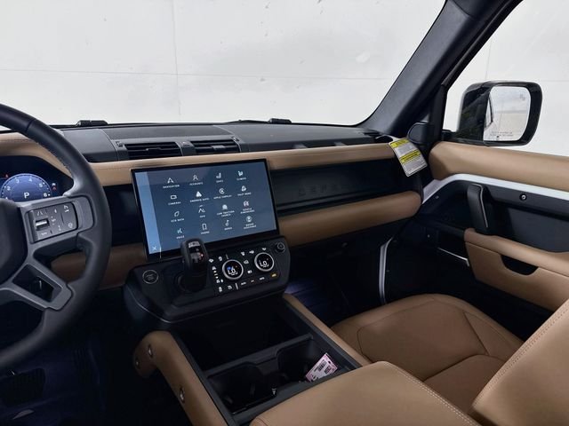 New 2026 Fuji White Land Rover X-Dynamic SE image 26