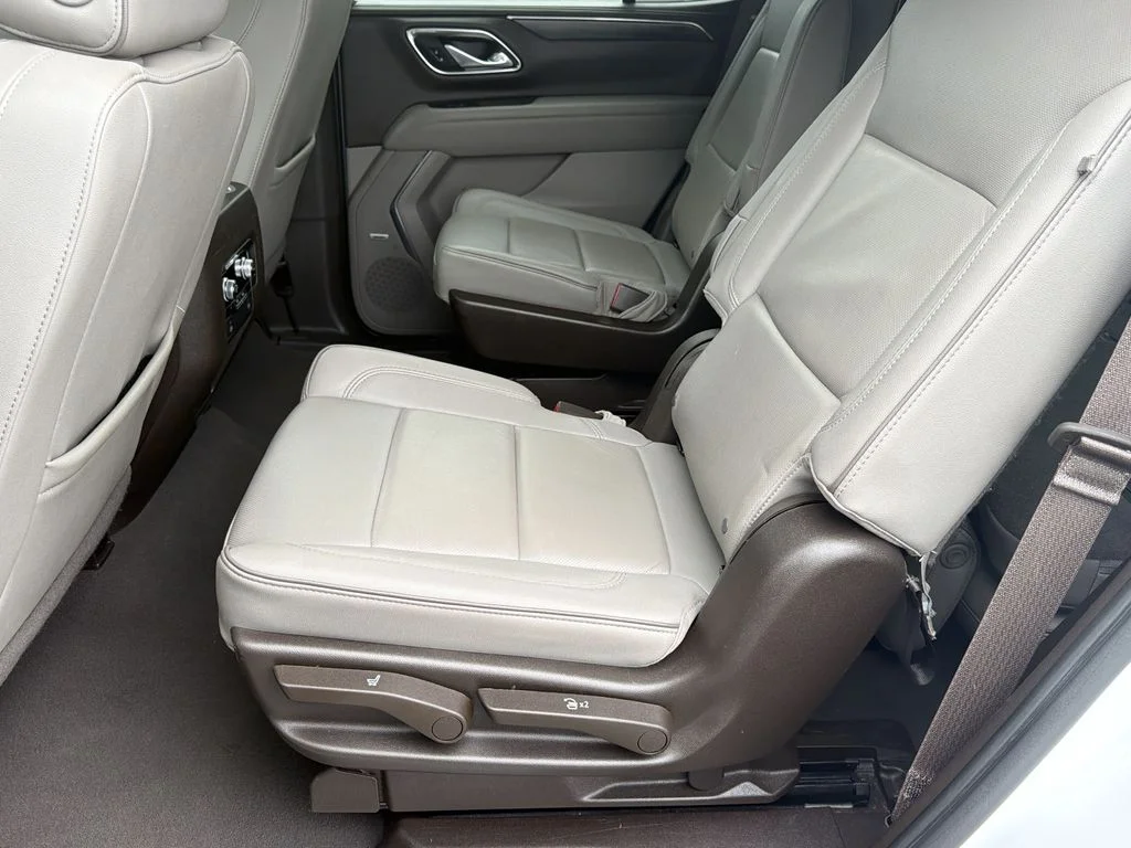 Used 2023 White GMC SLT image 15