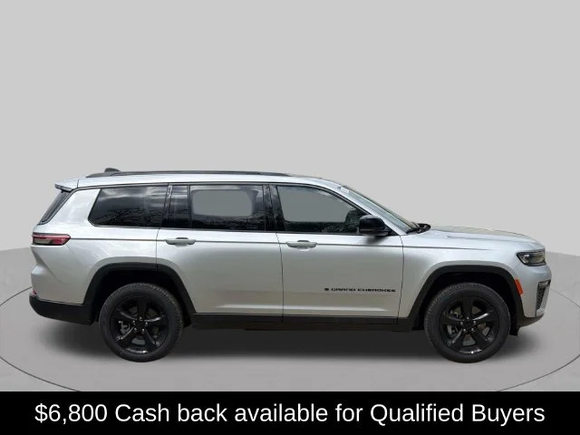 New 2026 Silver Zynith Exterior Paint Jeep Limited image 2