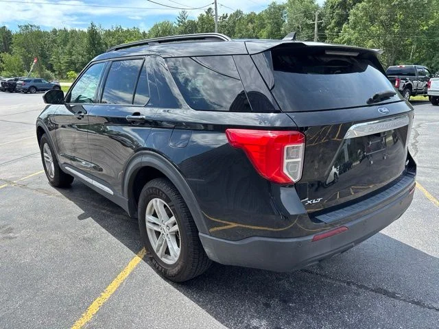 Used 2023 Black Metallic Ford XLT image 6
