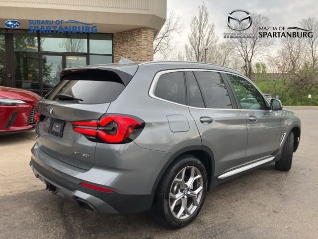 Used 2023 Gray BMW xDrive30i image 3