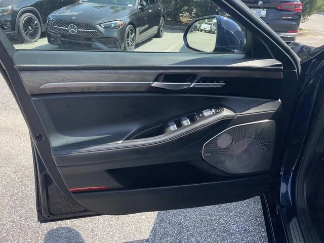 Used 2021 Blue Genesis 3.3T Premium image 17