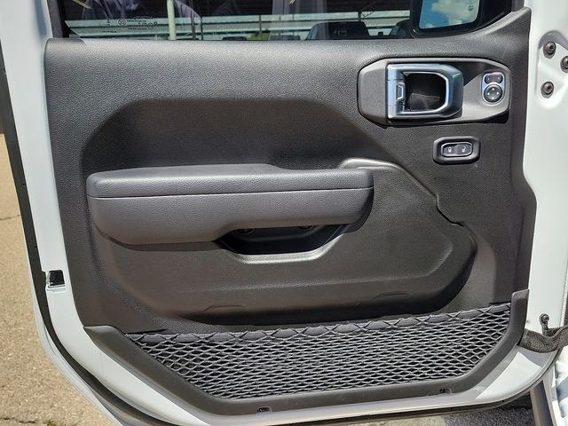 Used 2025 White Jeep Rubicon image 11