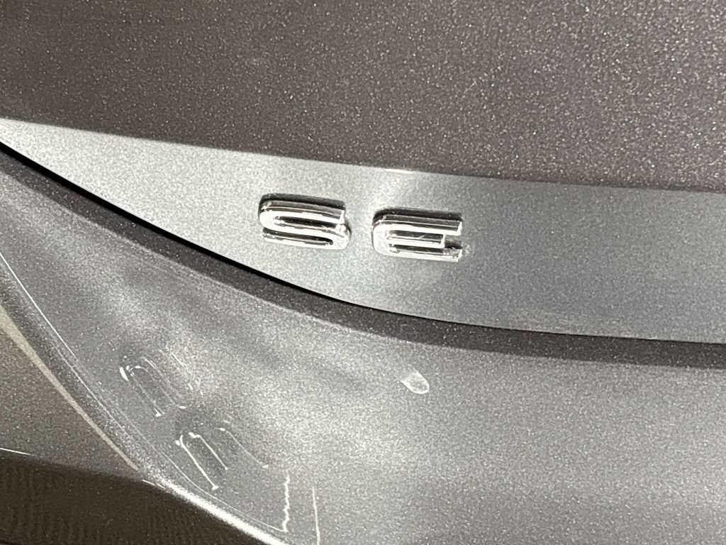 New 2026 Platinum Gray Metallic Volkswagen 2.0T SE image 24