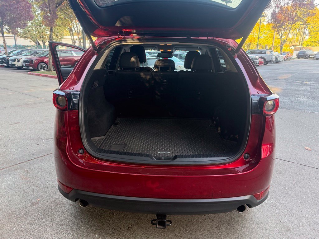 Used 2018 Soul Red Crystal Metallic Mazda Grand Touring image 16