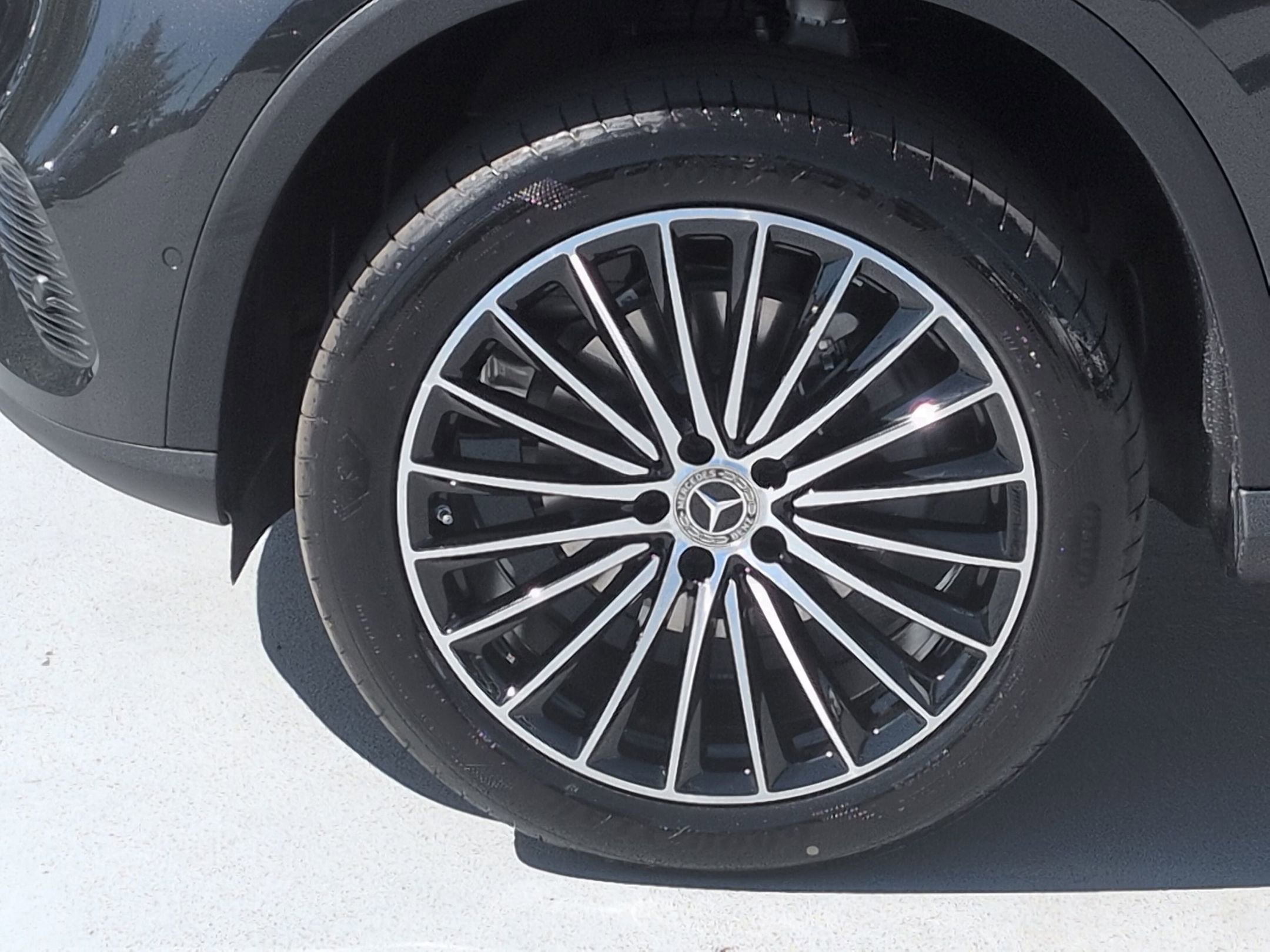 New 2026 Graphite Grey Metallic Mercedes-Benz GLC 300 image 47