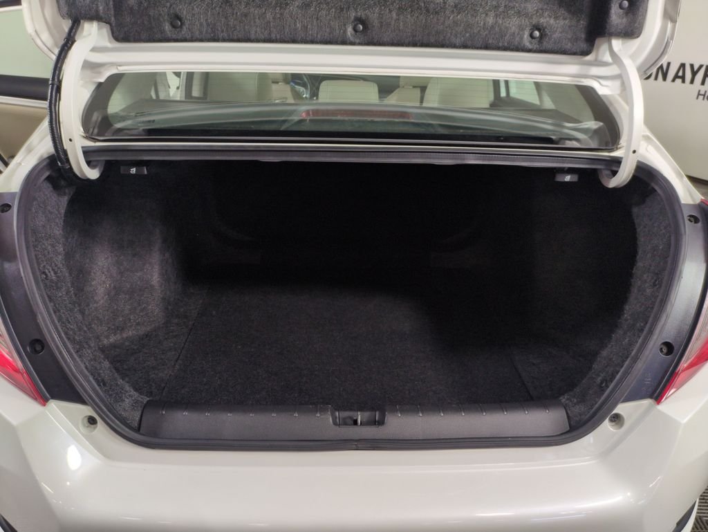 Used 2016 White Orchid Pearl Honda EX-L image 22