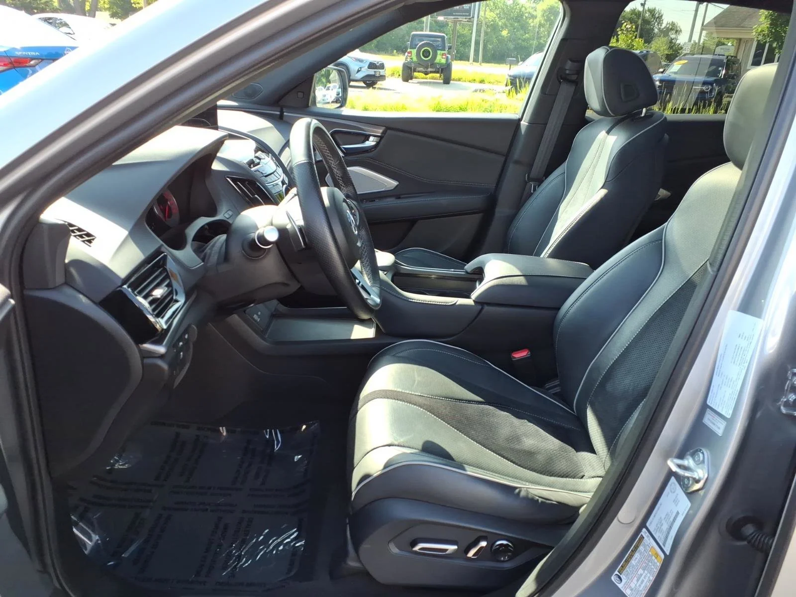 Used 2021 Silver Acura w/A-Spec Package image 4