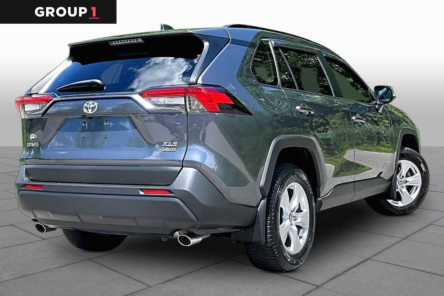 Certified Used 2020 Magnetic Gray Metallic Toyota XLE image 13