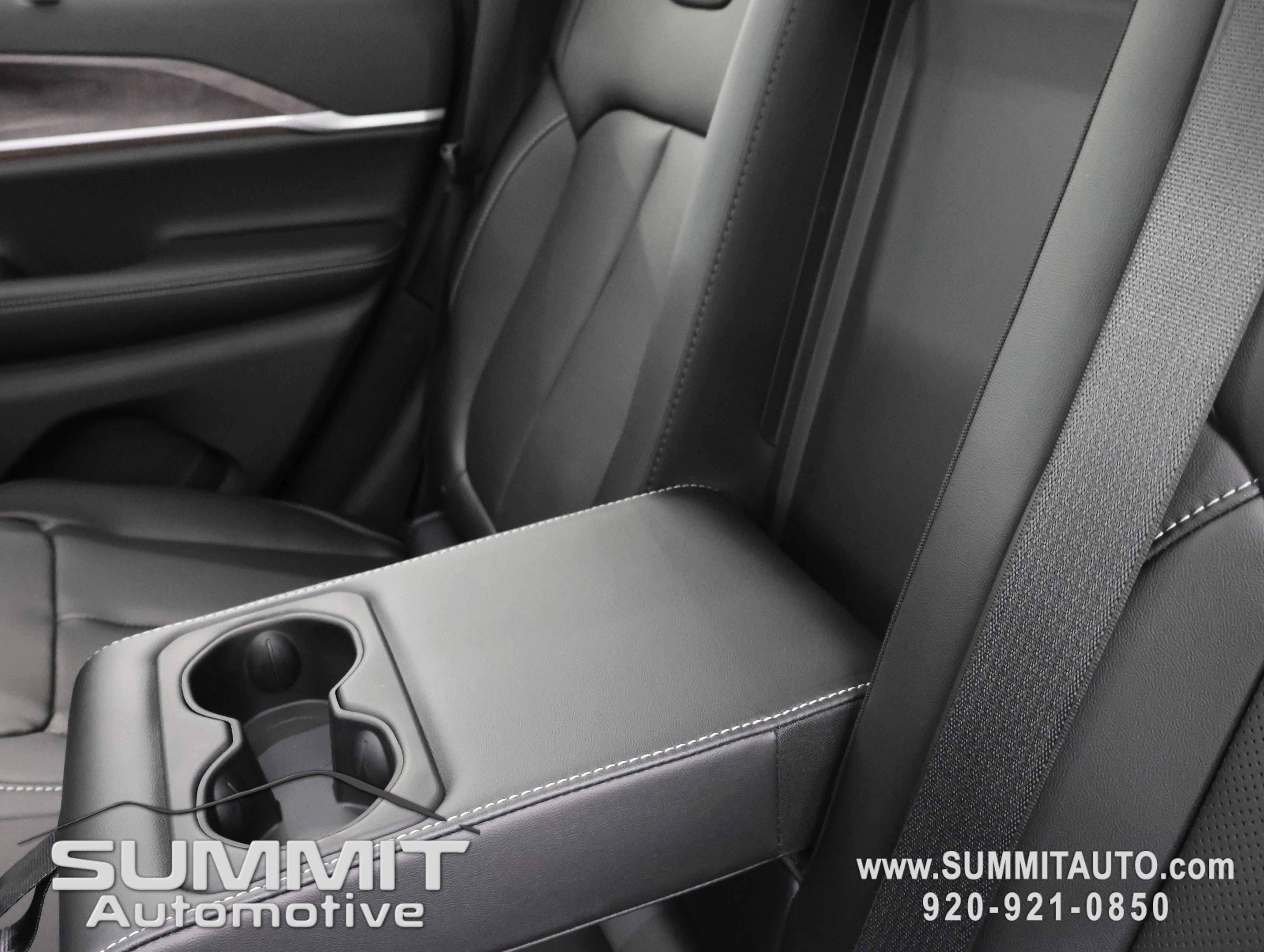 New 2025 Diamond Black Crystal Pearl-Coat Exterior Paint Jeep Limited image 41