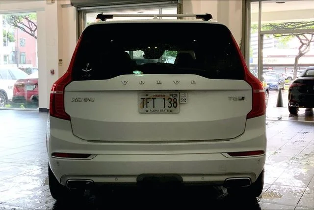 Used 2018 White Volvo T6 Inscription image 4