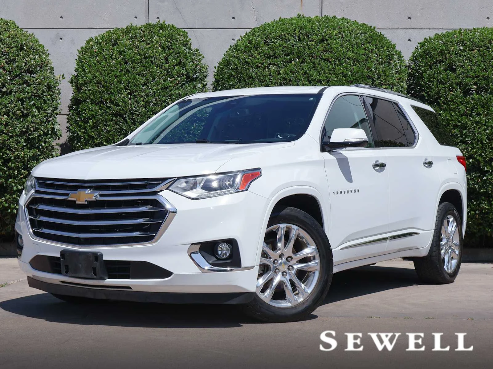 Used 2019 Summit White Chevrolet High Country image 1