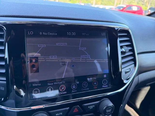 Used 2019 White Jeep Altitude image 24