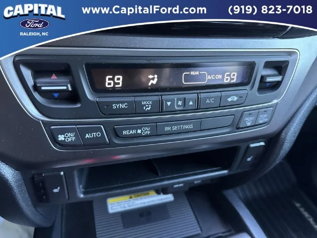 Used 2023  Honda EX-L image 30