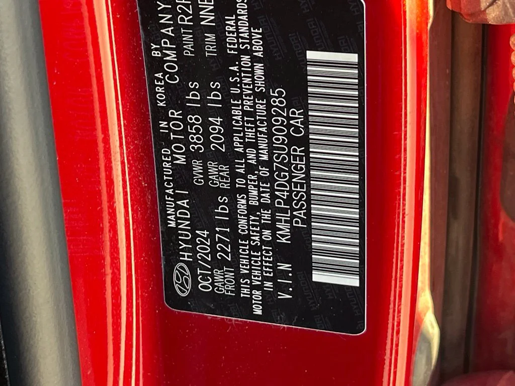 Certified Used 2025 Red Hyundai Limited image 23