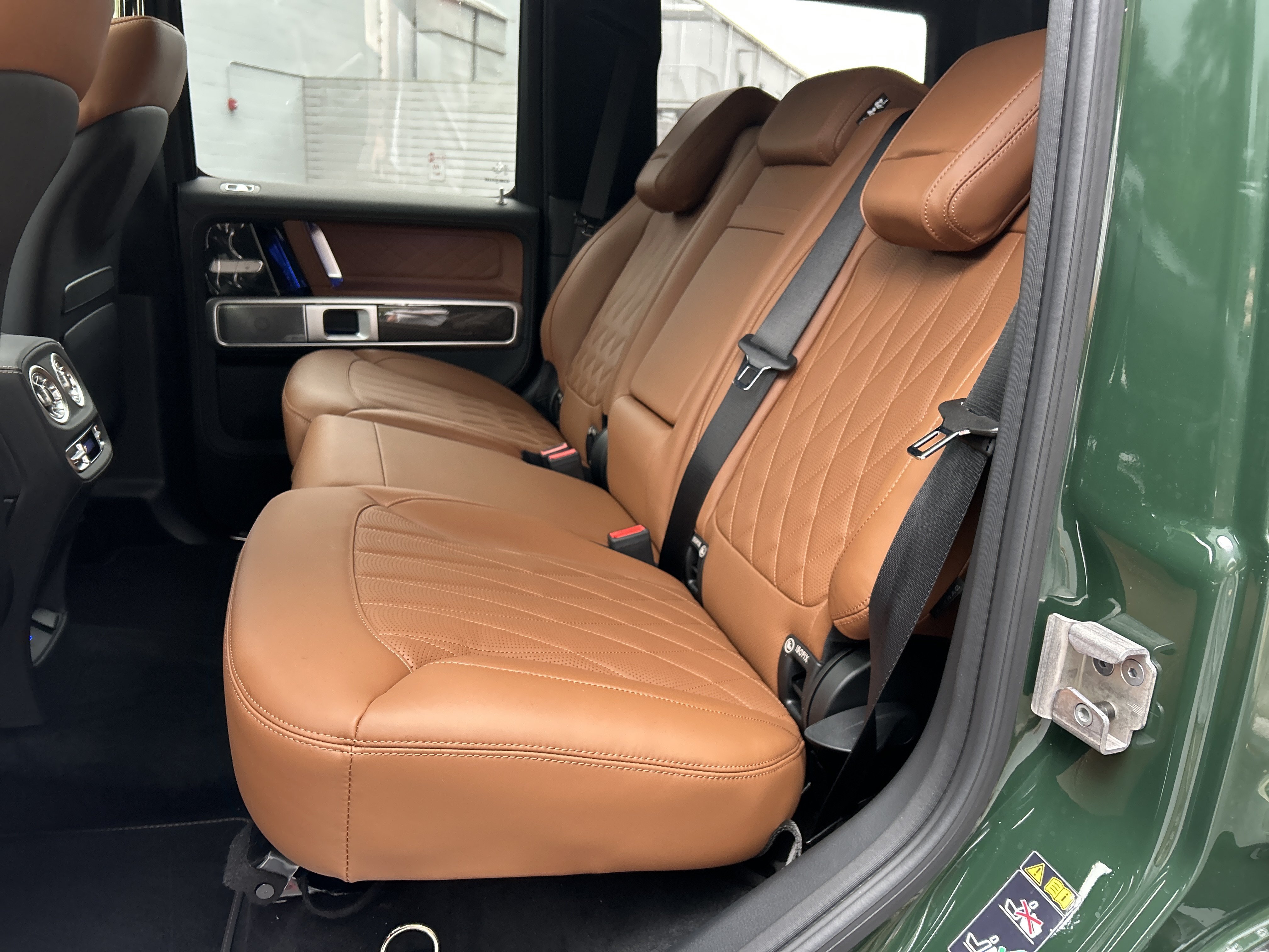 New 2026 MANUFAKTUR Deep Green Non-Metallic Mercedes-Benz G 580e SUV image 36
